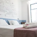 チェックイン ゲストハウス 3*